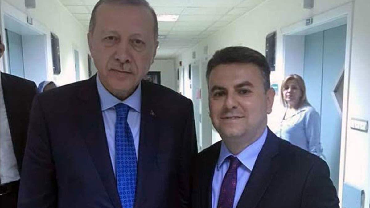 استقالة مستشار أردوغان بعد اتهامات بالفساد
